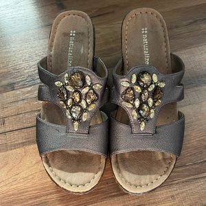 Naturalizer Sandals. Metallic with Jems in Size 7.5